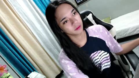 Mia online show from January 7, 7:28 pm