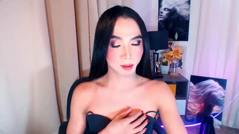 michaelagoddess online show from December 15, 11:27 am