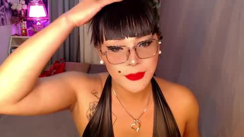 Snapshot of midnightraven27 chatting on January 28, 5:00 am  Dont forget to follow online show from January 28, 5:00 am