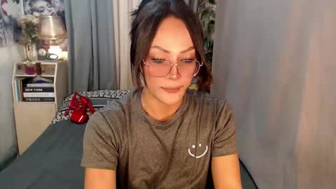 Snapshot of midnightraven27 chatting on September 20, 10:21 am  Dont forget to follow online show from September 20, 10:21 am