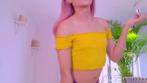 mika_velvet online show from April 23, 4:42 pm