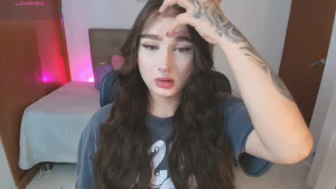 Miley online show from April 21, 12:45 pm