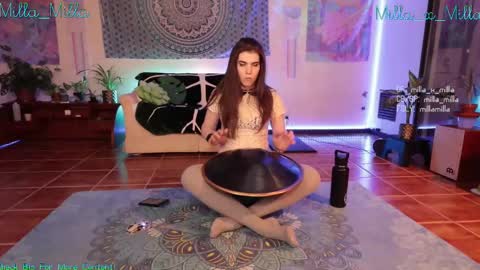 Snapshot of milla_milla chatting on February 10, 3:46 am milla_milla online show from February 10, 3:46 am