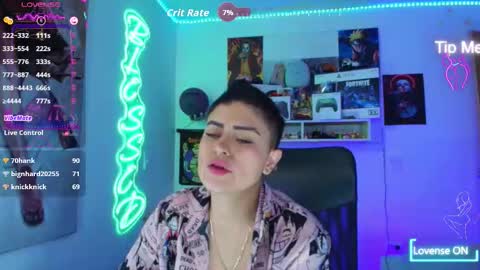 Im girl my name is Johana  online show from November 19, 8:31 pm