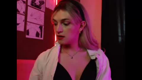 miss_taylors online show from March 10, 7:28 pm