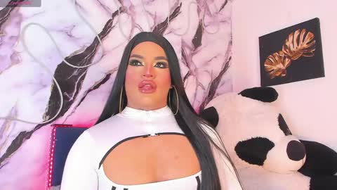 kassandra lazcano online show from April 21, 2:51 am