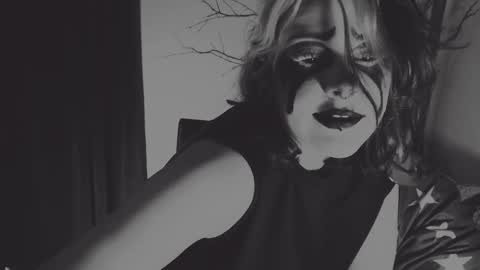 Molly Crow online show from January 14, 6:02 am