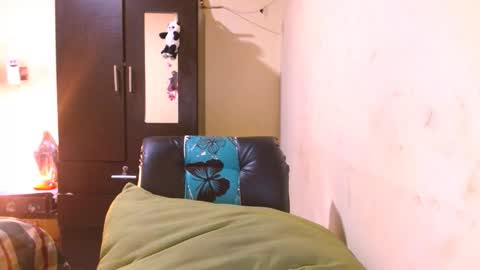 monicalimite123 online show from October 17, 7:39 pm