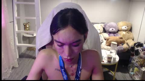 ELYSE A SIMPLE GIRL online show from April 18, 3:41 am