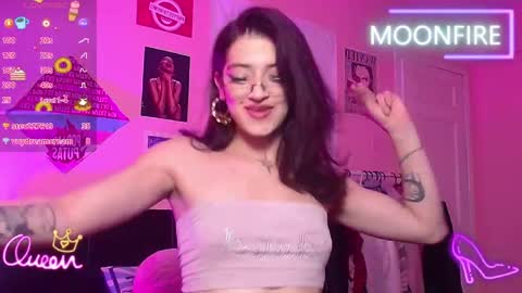 Nicky  online show from April 9, 7:03 am