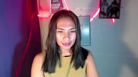 mouiline_rouge69 online show from February 13, 1:33 am