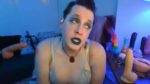 Mx Charlotte online show from April 9, 6:19 am