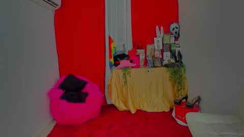   IG belladanielab online show from November 3, 5:17 am