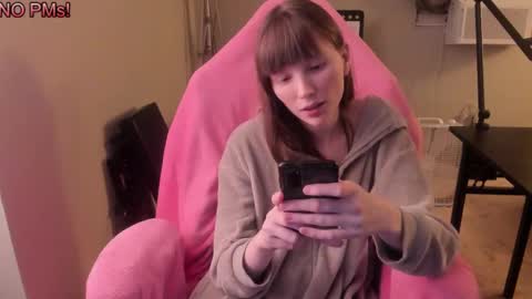 Snapshot of nacmar chatting on October 8, 9:43 am Natalie Marlo online show from October 8, 9:43 am