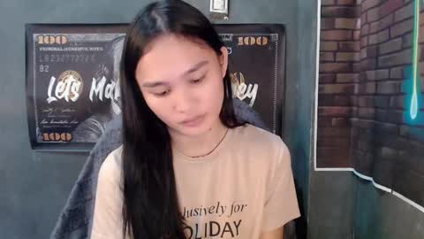 nadiestar online show from April 30, 11:09 pm