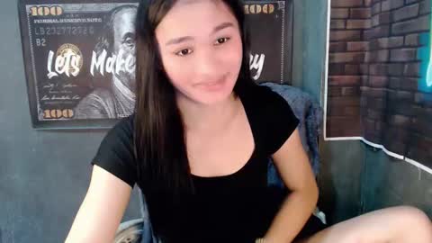 nadiestar online show from May 25, 1:13 am