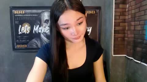 nadiestar online show from May 27, 11:46 pm