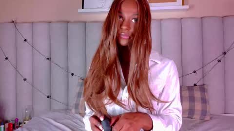  VICTORIA  online show from February 17, 8:16 pm