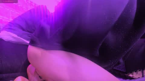 NAJI  online show from November 12, 9:47 pm