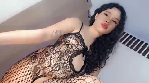 naked_weapon1 online show from January 7, 8:10 pm