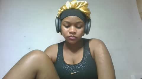 natachazz online show from April 18, 7:29 pm