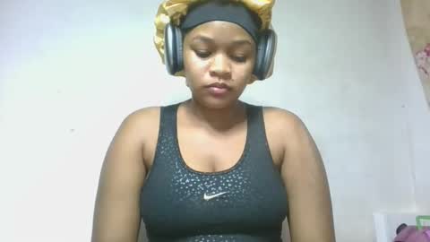 natachazz online show from April 18, 8:20 pm