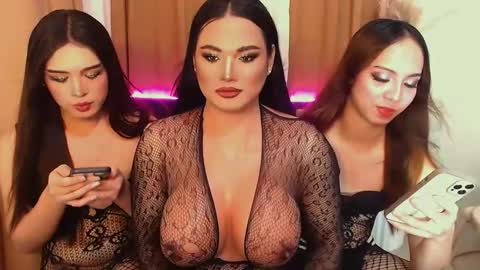 natasha_sins_ online show from October 5, 5:19 am
