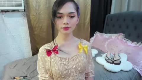 emma online show from November 9, 4:52 pm