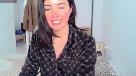 Neferutt online show from March 6, 2:55 pm