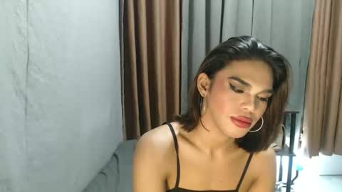 neomi online show from April 18, 7:58 pm