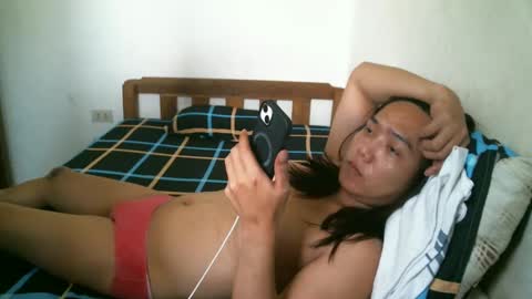 Snapshot of newest_star69 chatting on February 25, 2:25 am Lucy Pearl online show from February 25, 2:25 am