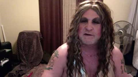 Nicole CD online show from March 6, 6:19 am