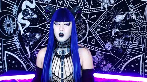 caroline online show from April 1, 12:56 am