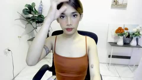 ohmy_lianxx online show from June 21, 4:32 pm