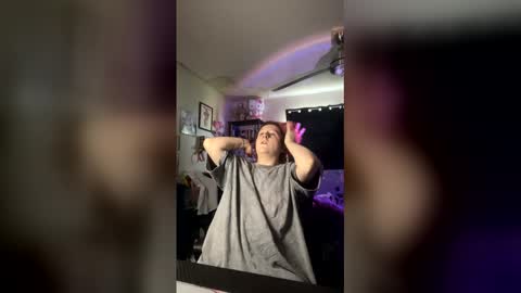 Onyx online show from April 11, 8:12 pm