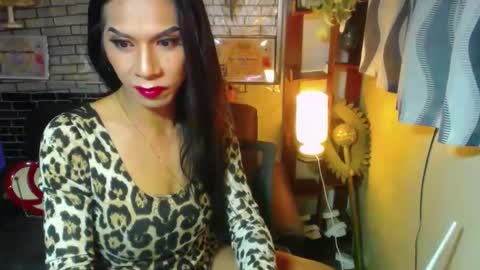 paulaontop online show from January 8, 8:39 pm