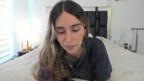 PetiteAlejaTs online show from December 22, 1:00 pm