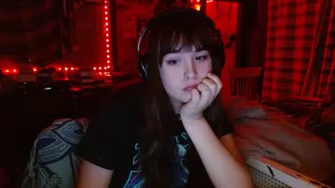 Izzy online show from February 23, 4:04 am