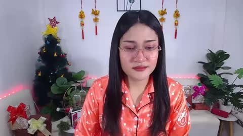 Snapshot of ploysaithailand chatting on January 20, 2:01 am Ploysai online show from January 20, 2:01 am