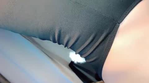 STELLA MAE online show from November 8, 9:21 am