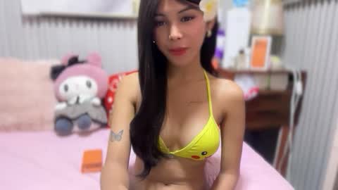 Estela online show from January 10, 10:05 pm