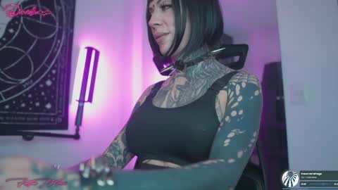 punkyfoxx online show from April 14, 5:18 pm