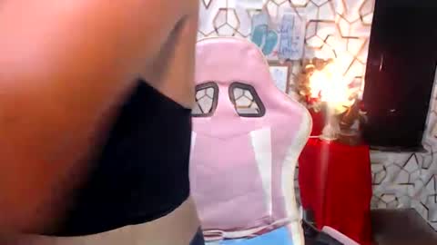 Queen Agatha online show from April 25, 4:26 pm