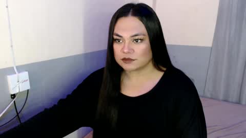 queenbee_mistress online show from March 2, 10:05 am