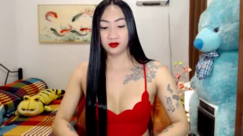 QUEEN online show from December 3, 7:34 am