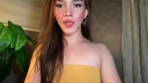 QUEEN online show from November 15, 3:15 am