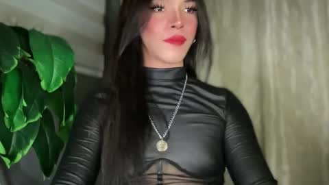 QUEEN online show from March 18, 3:44 pm