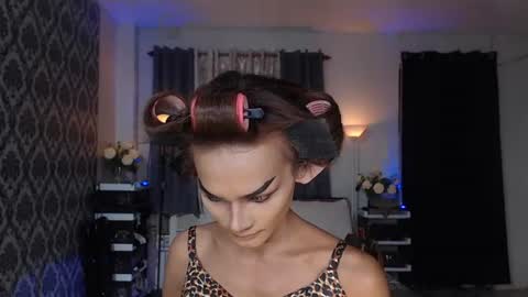 ValentinaMoone online show from June 24, 10:07 pm