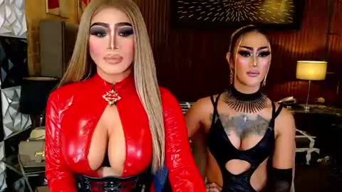 ravenmystiquex online show from July 22, 10:08 am