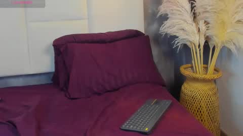 Cattleya Exposito  online show from October 8, 6:20 pm